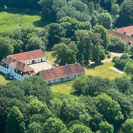 Historic Manor House At Gelskov Estate Casa vacanze