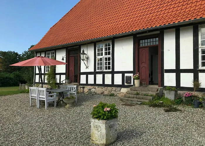 Historic Manor House At Gelskov Estate Vakantiehuis